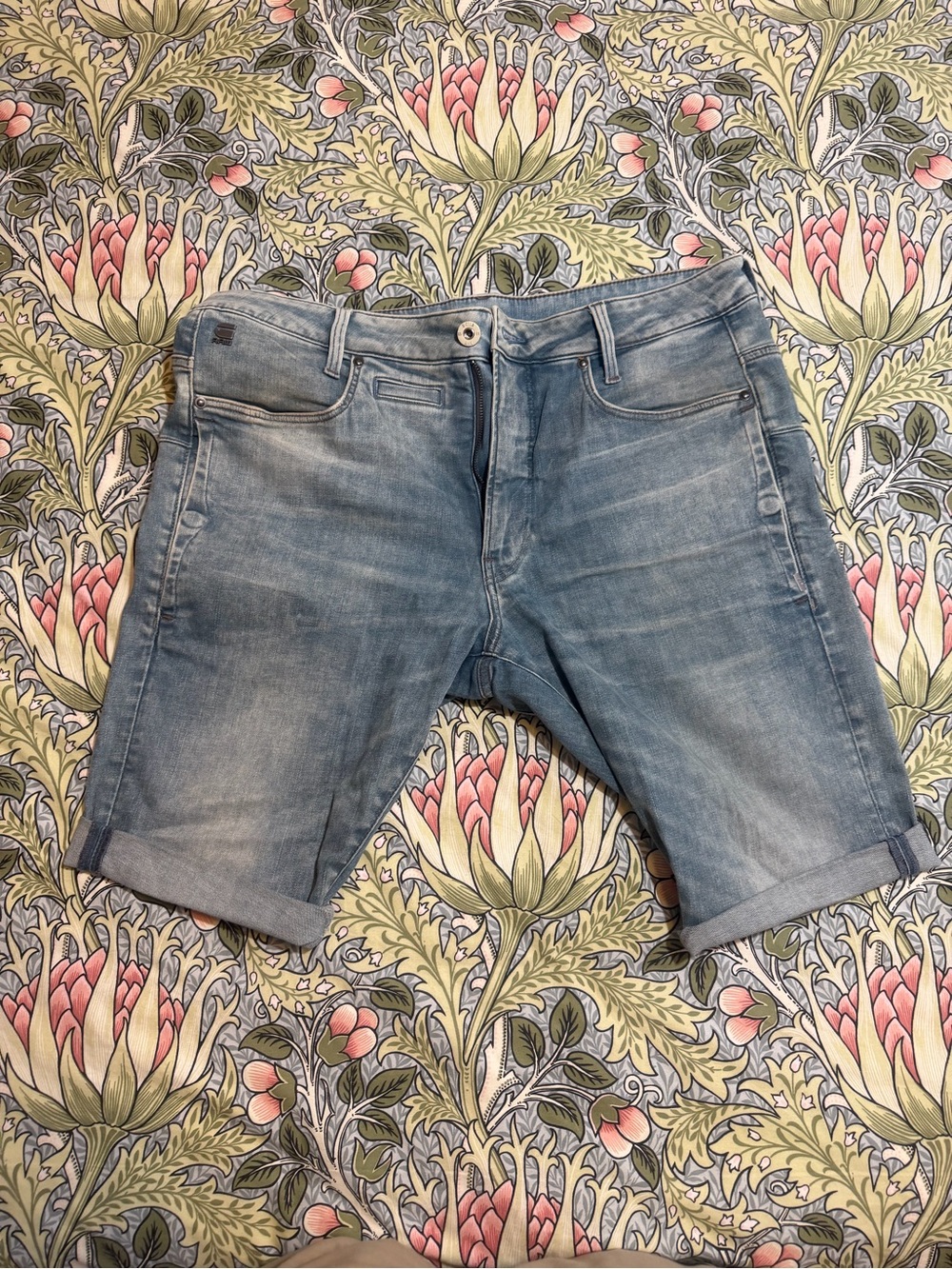 G-Star Raw Light Blue Denim Men's Shorts size 34. It was made from 34/32. Strech